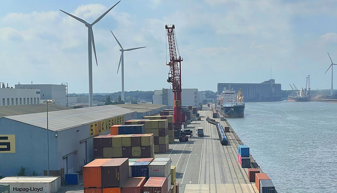 ITALGRU mobile port cranes in a port