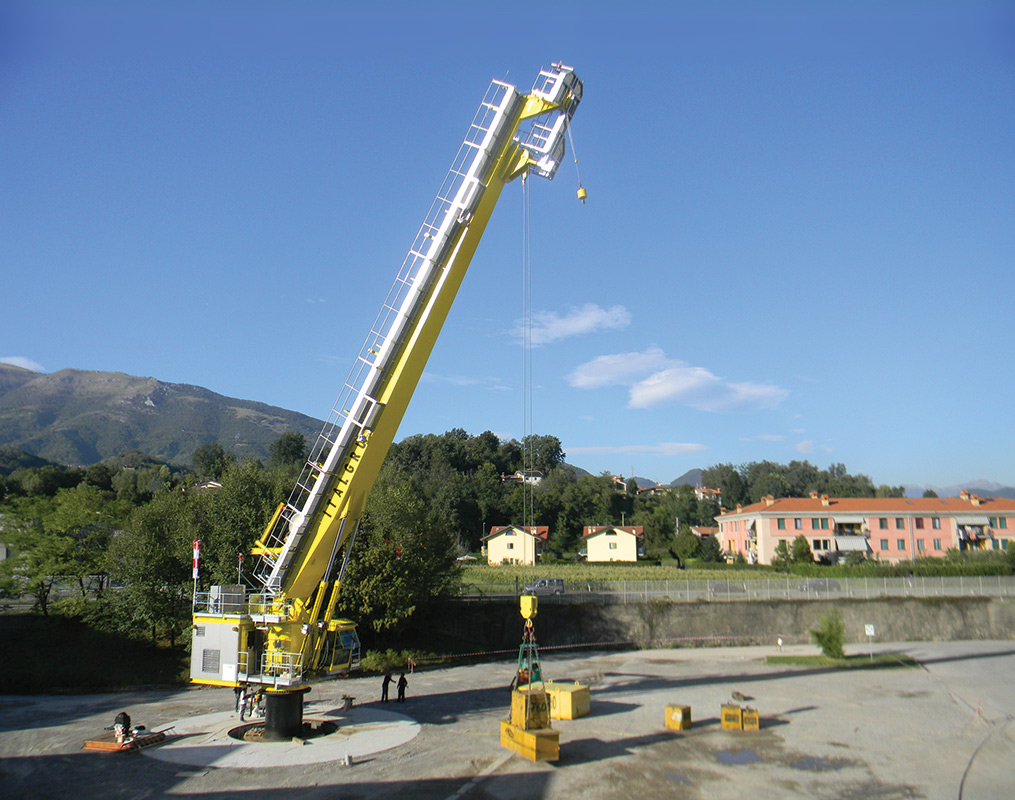 ITALGRU TC yellow offshore crane
