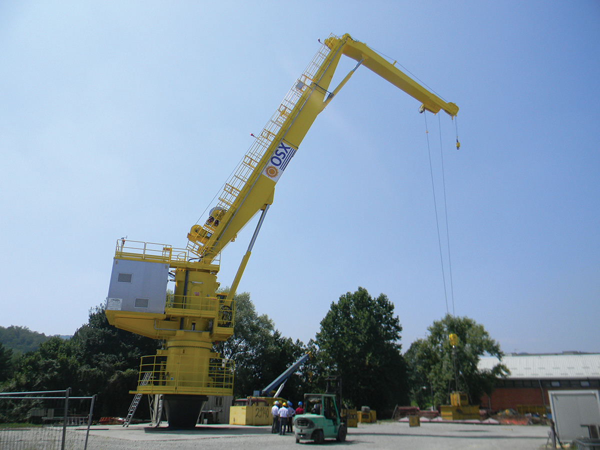 ITALGRU TK yellow offshore crane