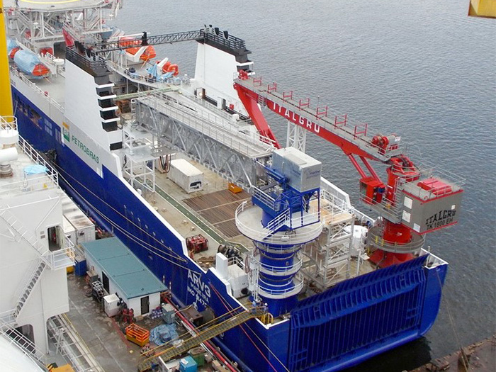 TK offshore crane in the sea on a ship in Brazil